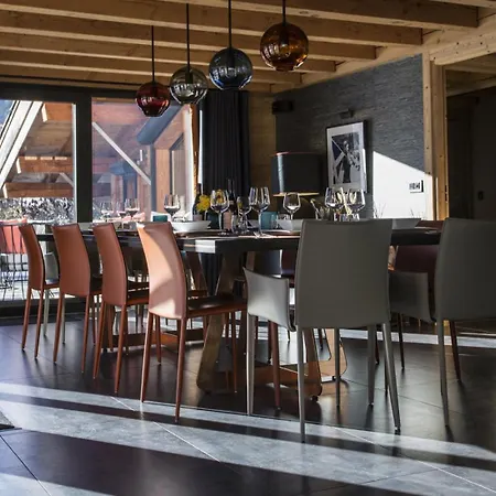 Alpine Elegance: Chalet Retreat Alpehytte *