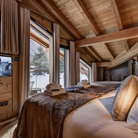 Alpine Elegance: Chalet Retreat Davos
